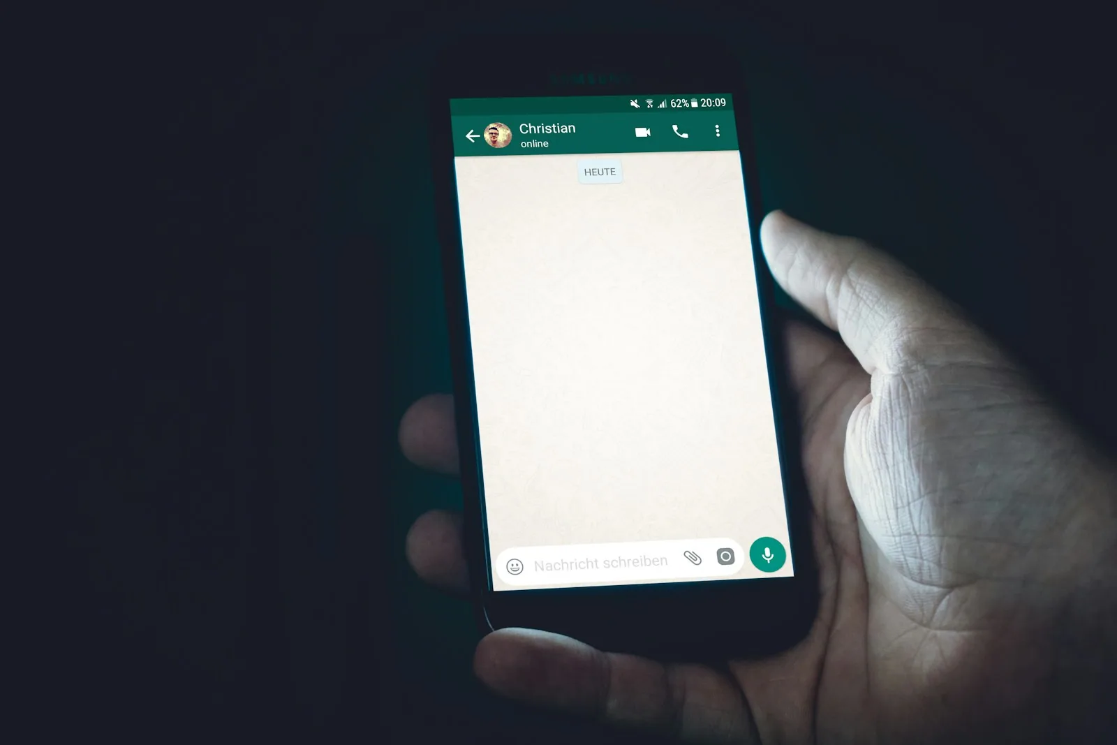 Como Evitar o Bloqueio do WhatsApp Empresarial em 2026